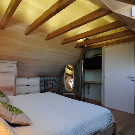 Rent this 2 bed house on 12500 Castelnau-de-Mandailles