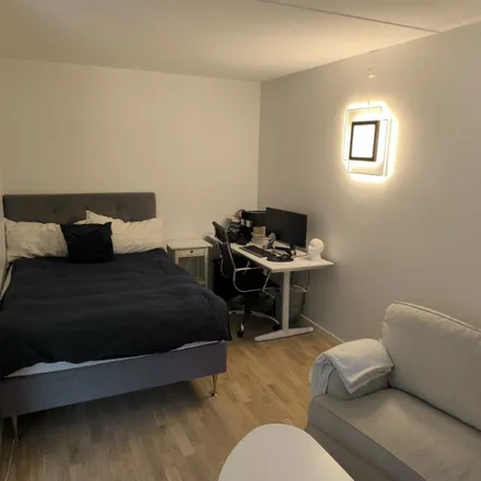 Rent this 1 bed apartment on Sjödalsvägen 21B in 141 46 Huddinge, Sweden