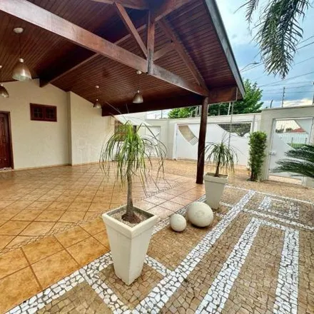 Buy this 3 bed house on Rua Mondo Arquimedes Luppi 575 in Jardim Brasília, Araraquara - SP
