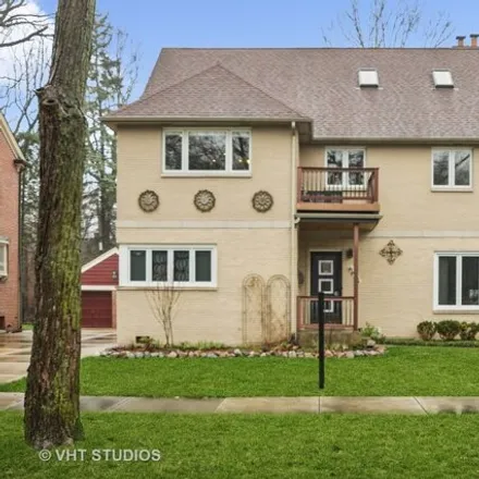 Buy this 4 bed house on 6644 North Ponchartrain Boulevard in Chicago, IL 60646