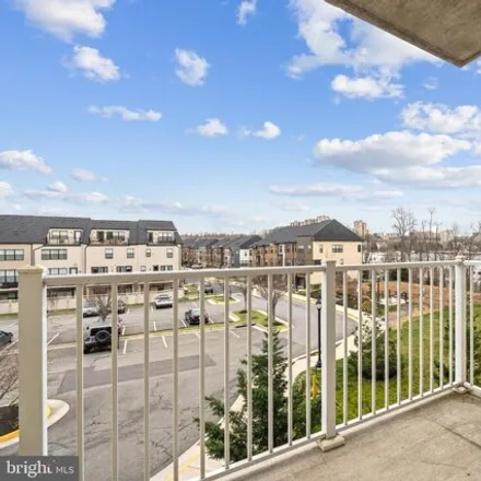 Image 4 - The Isabella, 6301 Edsall Road, Alexandria, VA 22312, USA - Condo for rent