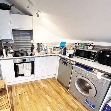 Rent this 2 bed apartment on Beresford Road in London, N8 0AF