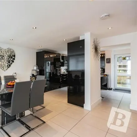 Image 2 - Copperfield Gardens, Brentwood, CM14 4UD, United Kingdom - Townhouse for sale