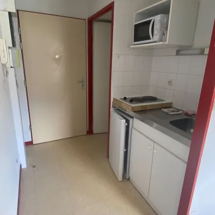 Rent this 1 bed apartment on 15 Rue de la République in 76000 Rouen, France