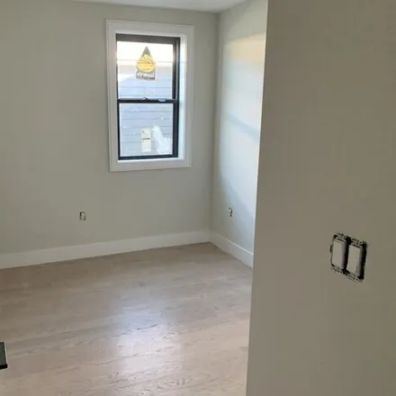 Image 3 - Central Square, 288 Princeton Street, Boston, MA 02128, USA - Apartment for rent