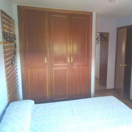 Image 2 - Calle de Las Naves, 23, 28005 Madrid, Spain - Room for rent