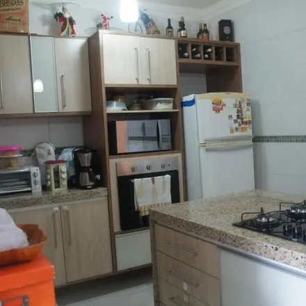 Buy this 3 bed apartment on Rua Ignácio Henrique Romeiro in Galega, Pindamonhangaba - SP