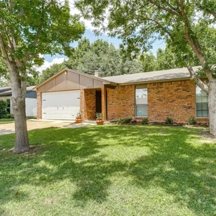 Image 2 - 6913 Arborbrook Dr, North Richland Hills, Texas, 76182 - House for sale