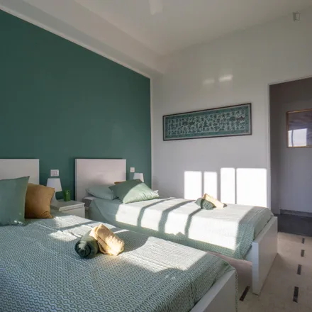 Rent this 3 bed room on Via Francesco Baracca 159 in 20099 Sesto San Giovanni MI, Italy