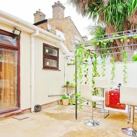 Rent this 1 bed apartment on St. Marys Road in London, IG1 1QU