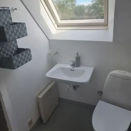 Rent this 2 bed apartment on Ewaldsvej 8 in 7500 Holstebro, Denmark