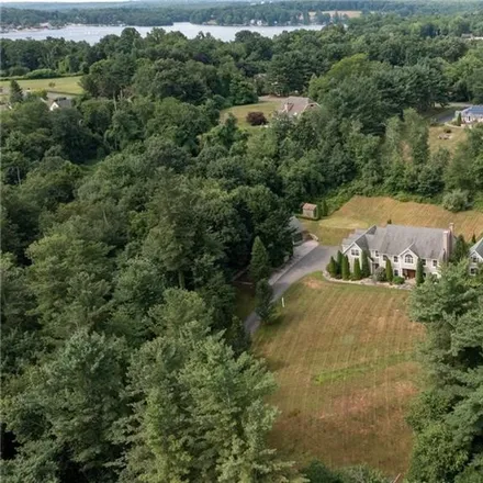 Buy this 6 bed loft on 53 White Deer Rock Road in Middlebury, CT 06762