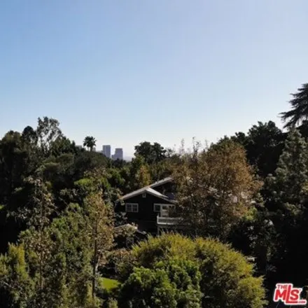 Image 2 - 9911 Tower Lane, Beverly Hills, CA 90210, USA - House for sale