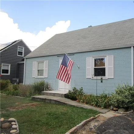 Buy this 2 bed house on 17 Devonshire Road in Walnut Beach, Milford