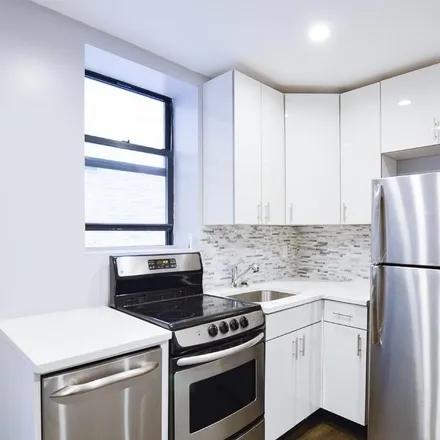 Image 3 - 2722 Frederick Douglass Boulevard, New York, NY 10030, USA - Apartment for rent