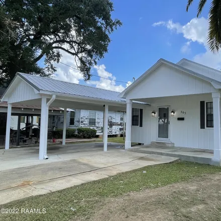 Buy this 3 bed house on 305 South Louisiana Street in Abbeville, LA 70510
