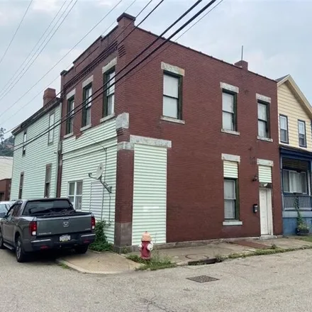 Buy this studio house on 98 Heckelman Street in Pittsburgh, PA 15212