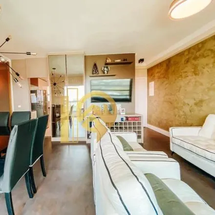 Buy this 4 bed apartment on Avenida Luís Simon in Jardim Leonidia, Jacareí - SP