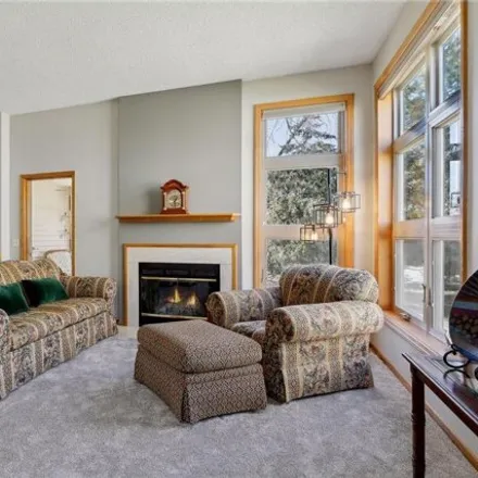 Image 4 - 661 Sullivan Drive Northeast, Columbia Heights, MN 55421, USA - House for sale