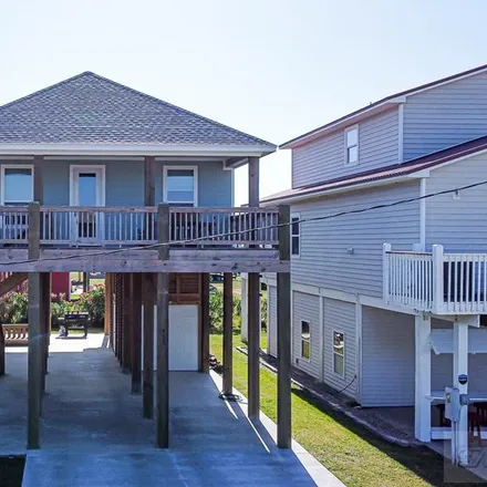 Buy this 3 bed house on 900 Gulf Shores Drive in Crystal Beach, Galveston County