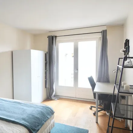 Rent this 4 bed room on 86 Rue du Chemin Vert in 75011 Paris, France