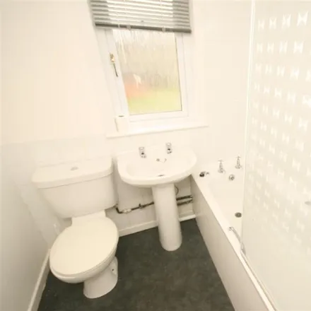 Image 9 - Grangemouth Stadium, Dryburgh Way, Polmont, FK3 9LL, United Kingdom - Apartment for rent