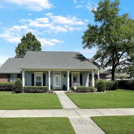 Buy this 4 bed house on 14741 Shenandoah Avenue in Woodlawn, East Baton Rouge Parish