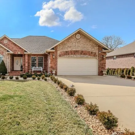 Buy this 6 bed house on 2579 Copperwood Drive in Lebanon, MO 65536
