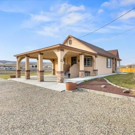 Buy this 4 bed house on 270 Outlook Road in Outlook, Yakima County