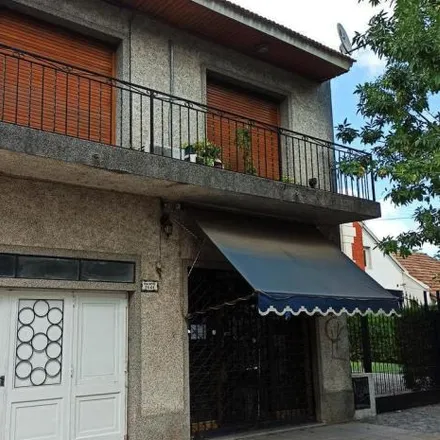 Buy this 2 bed apartment on Bartolomé Mitre 2444 in José Mármol, Argentina
