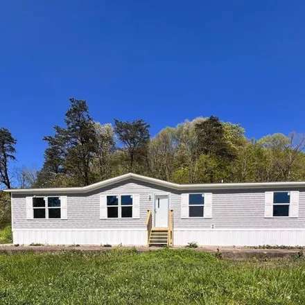 Buy this studio apartment on unnamed road in Putnam County, WV 25159
