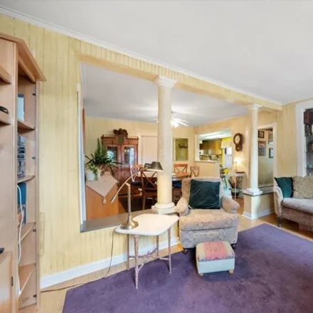 Image 6 - 10214 South Prospect Avenue, Chicago, IL 60643, USA - House for sale