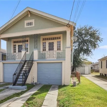 Image 1 - 2642 Jasmine Street, New Orleans, LA 70122, USA - House for rent