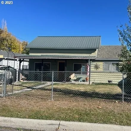 Buy this 2 bed house on 1049 Church Street in Baker City, OR 97814