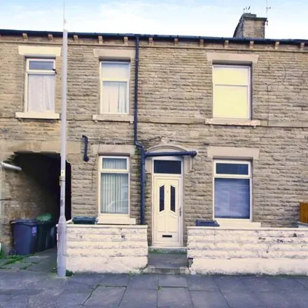 Buy this 2 bed townhouse on Birk Lea Street in Bradford, BD5 7HQ