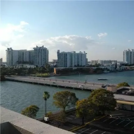 Image 7 - 1455 North Treasure Drive, North Bay Village, Miami-Dade County, FL 33141, USA - Condo for rent