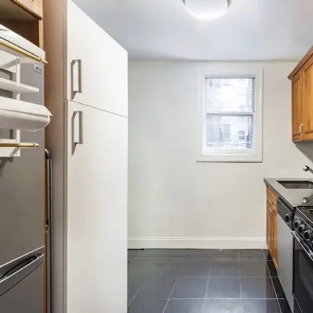 Image 3 - 237 East 24th Street, New York, NY 10010, USA - Condo for rent