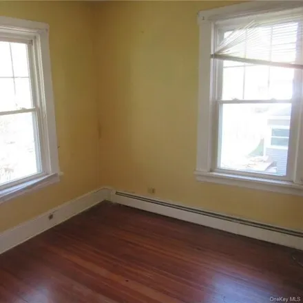 Image 5 - 19 Forsyth Place, City of Newburgh, NY 12550, USA - House for sale
