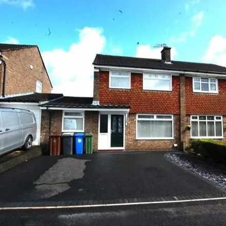 Buy this 3 bed duplex on Chapel Close in Dukinfield, SK16 4DF