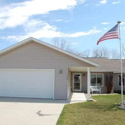 Buy this 3 bed condo on 1725 9th Avenue South in Brookings, SD 57006