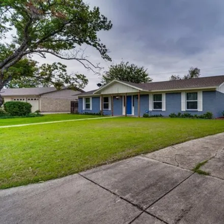 Buy this 3 bed house on 4600 Westlake Drive in Fort Worth, TX 76109