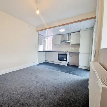 Image 5 - Halliday Road, Manchester, M40 2SU, United Kingdom - Townhouse for rent