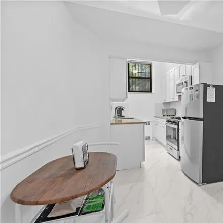 Image 7 - 105-02 67th Drive, New York, NY 11375, USA - Apartment for sale