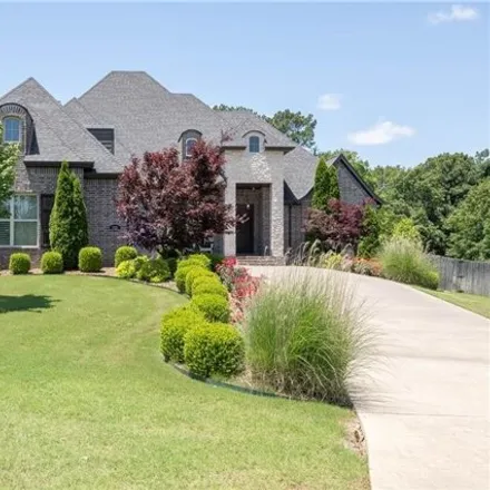 Buy this 5 bed house on 2925 North Chapel View Drive in Fayetteville, AR 72703