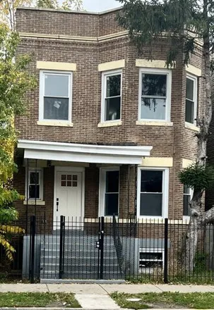 Buy this 6 bed house on 1508 East 75th Street in Chicago, IL 60649