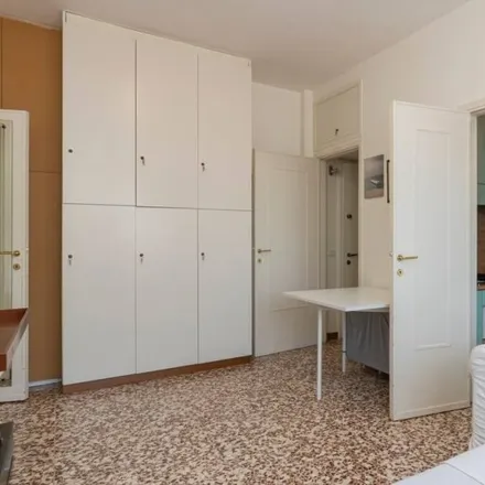 Image 2 - Via Rimini 1, 20142 Milan MI, Italy - Apartment for rent