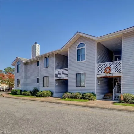 Buy this 2 bed townhouse on 846 24th Street in Virginia Beach, VA 23451