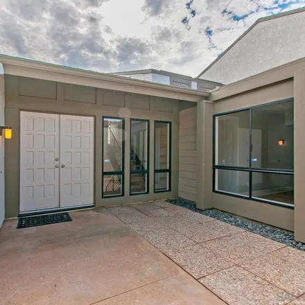 Image 2 - 12806 Caminito en Flor, San Diego, CA 92014, USA - Townhouse for rent