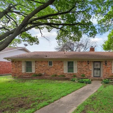 Buy this 4 bed house on 2109 Arlena Drive in Arlington, TX 76012
