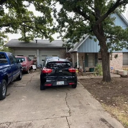 Buy this 3 bed house on 5409 Lubbock Avenue in Fort Worth, TX 76133